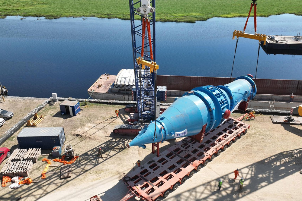 descarga de pontona transporte reactor de zarate a bolivia